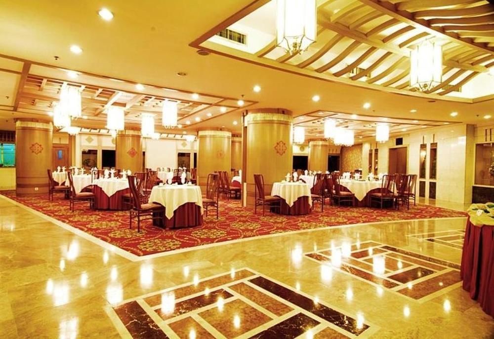 Crown Hotel Wuhan Exterior foto