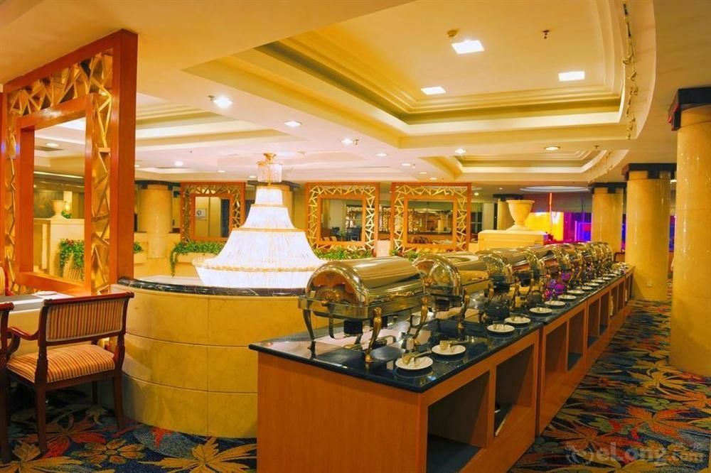 Crown Hotel Wuhan Exterior foto